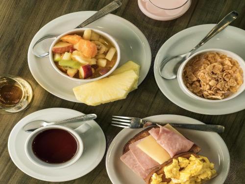 Jídlo v hotelu nebo okolí