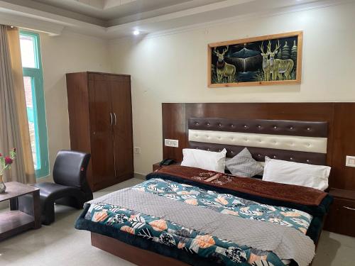 Giường trong phòng chung tại Rose Garden