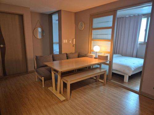 En eller flere senge i et værelse på Greece - Foreigners only