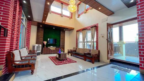 Swimmingpoolen hos eller tæt på Saffron villa