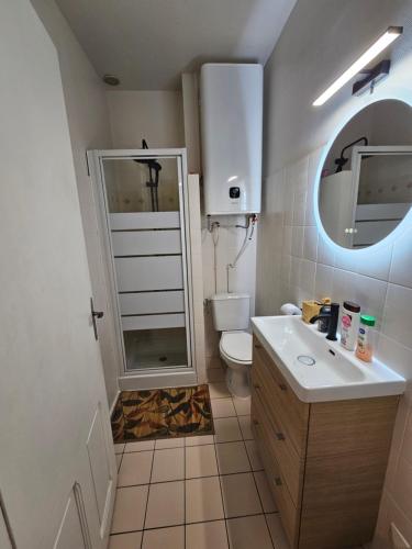 Phòng tắm tại Appartement bohème