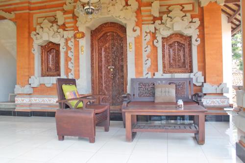 Zona de estar de Sunarta House Homestay