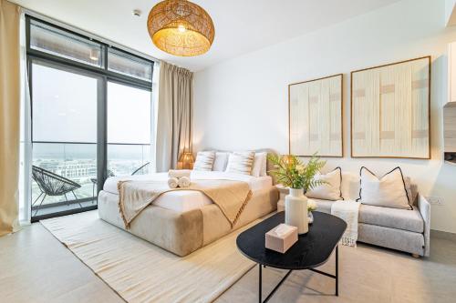 Premium - Big Studio with Balcony - Near to NYU University and Saadiyat Cultural District - Designer's Choice