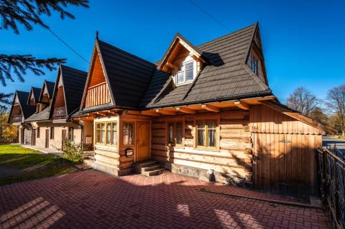 Domek u Świerków 2 - Zabytkowe domki 4 i 8 osobowe i apartamenty z aneksem kuchennym, 1,5km Termy Chochołowskie