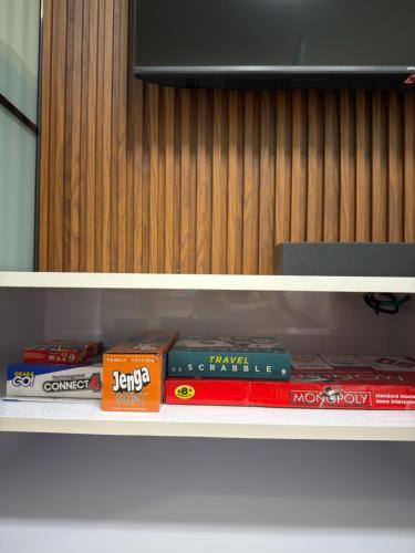 Foto dalla galleria di The UrbanNest - 1BR mountain view condo at Marina Spatial a Piapi