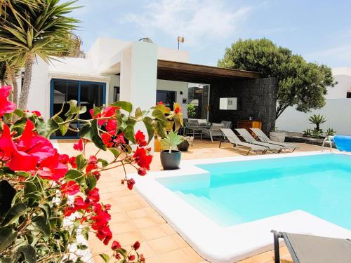 Lust4Life Mirage - Luxury villa with pool