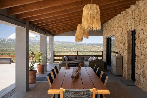 Stone Villa - Monte Chico Ze