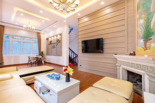 Et tv og/eller underholdning på Tiên Hoa Sơn Villa