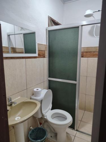 Phòng tắm tại Suíte Tropicália