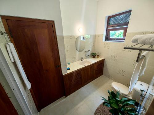 Koupelna v ubytování Shambhala