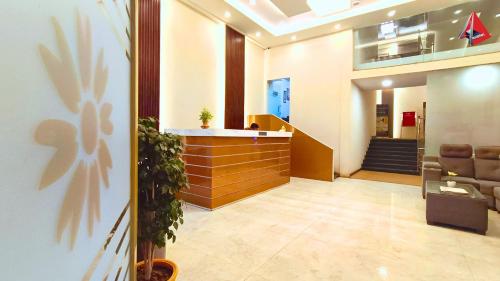 Ο χώρος του λόμπι ή της ρεσεψιόν στο Ayansh Klyde Inn, Lucknow