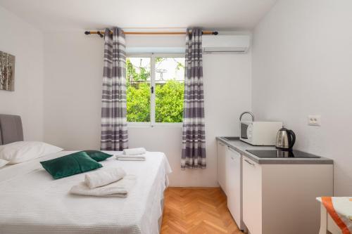Magic apartments with shared terrace