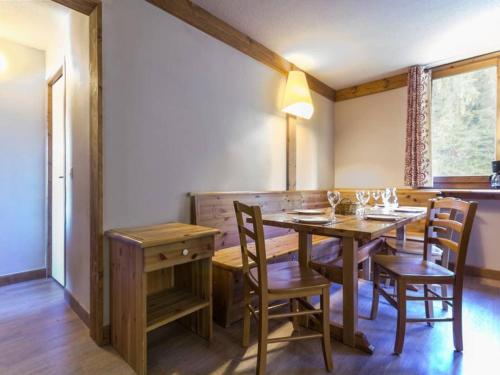 Bel appartement proche centre, 2 chambres, rénové, balcon, 6 pers