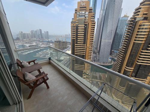 Stunning 1-Bedroom Apartment in Botanica Tower