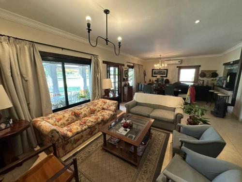 Et tv og/eller underholdning på Las Cortaderas House