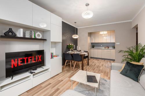 Lumina cozy 3-rooms apartments near the city center
