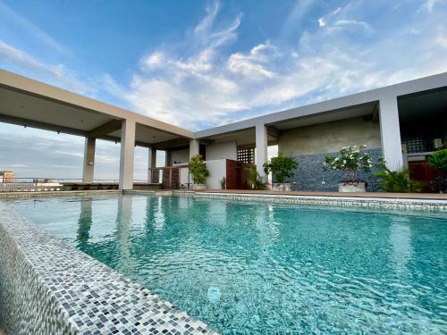 Piscina a Talent Residence o a prop