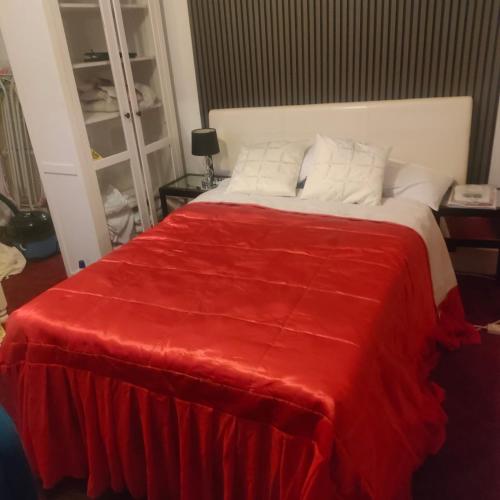 Ένα ή περισσότερα κρεβάτια σε δωμάτιο στο Room2let