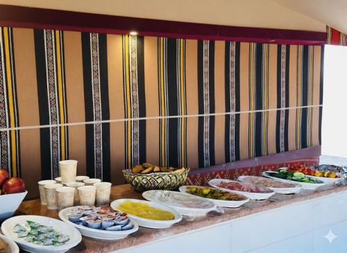 Mad i luksusteltet eller i nærheden