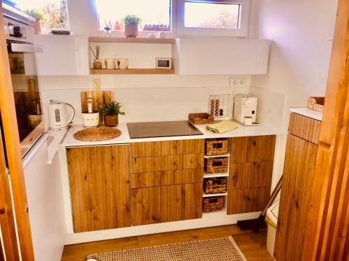 Kuchyň nebo kuchyňský kout v ubytování Faház a kilátónál Woodhouse Lux near Kőszeg 6km Szombathely 10km Bük 20km