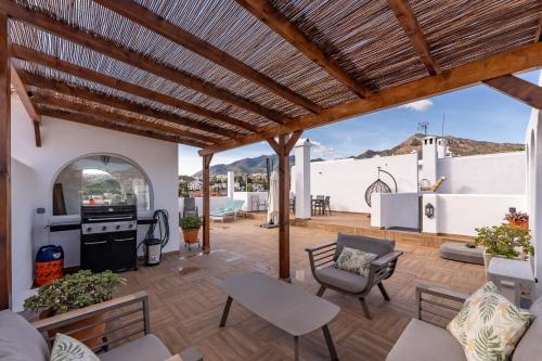 VB Fantastic 3BDR Duplex with large terrace