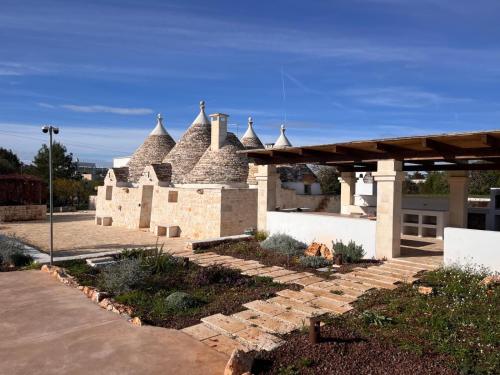 Tòa nhà nơi nhà nghỉ dưỡng tọa lạc