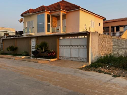 Ảnh trong thư viện ảnh của Modern Camama Getaway for Work or Family stays ở Luanda