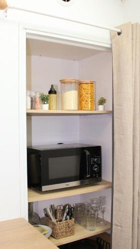 Studio with bedroom near train station