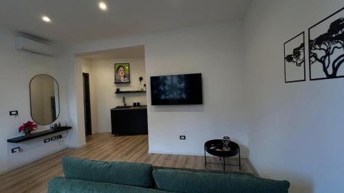 TV a/nebo společenská místnost v ubytování Oasis by ZiiRA