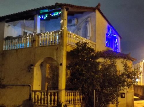 Metro Paĺlini Rooms to Rent 20 min to Syntagma 15 minutes to Airport 24 hours train Bus and 200 meter aŵay