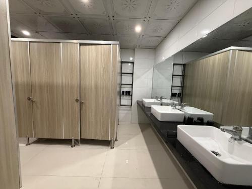 Et badeværelse på Lien Huong Hostel