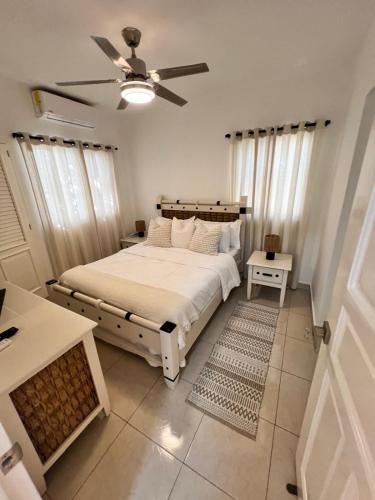 Postel nebo postele na pokoji v ubytování A paradise with an ocean view