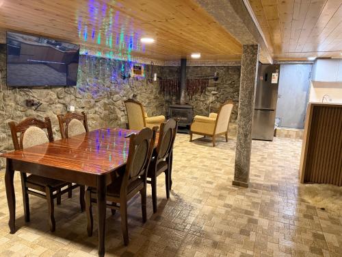 Posezení v ubytování guesthouse twins in svaneti