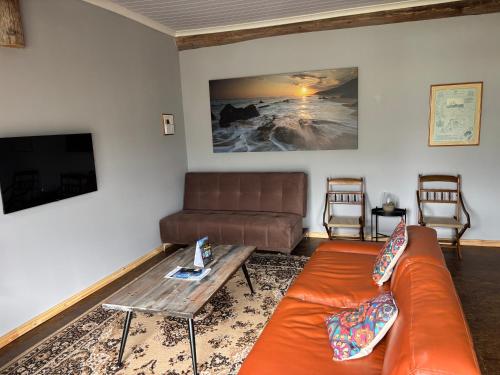 TV a/nebo společenská místnost v ubytování Villa Keys