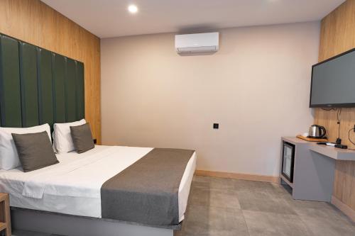 Foto dalla galleria di Perast Garden Hotel a Çıralı