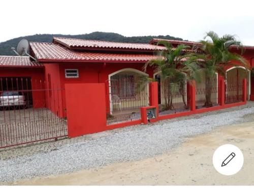 Billede fra billedgalleriet på Casa Confortável , espaçosa, proximo da praia i Itapema