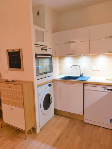 FREJUS proche plage - Location Appartement F2 climatisé avec balcon