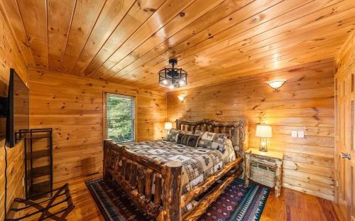 Elk Lodge, Cozy cabin with a Mountain View! photo 10
