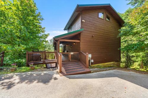 Elk Lodge, Cozy cabin with a Mountain View! photo 26