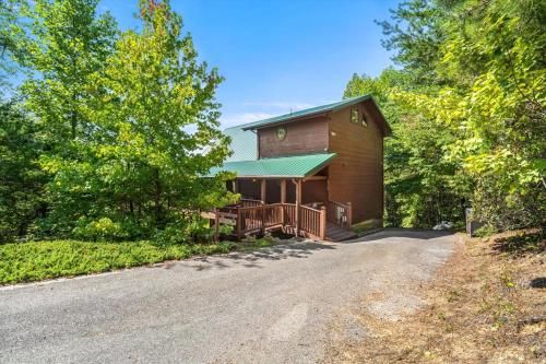 Elk Lodge, Cozy cabin with a Mountain View! photo 25