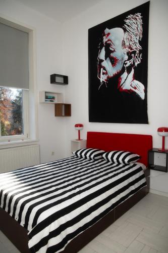 Nice and Sweet Art Apartment - self check in