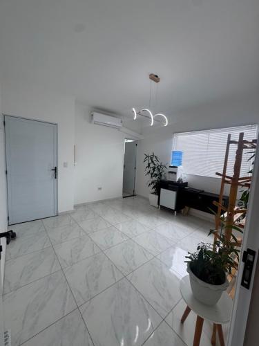 Postel nebo postele na pokoji v ubytování Quarto sem Cama só colchão, Ar Condicionado, Wi-Fi, Banheiro