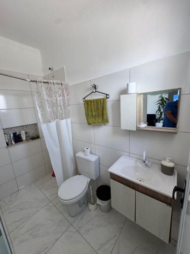 Koupelna v ubytování Quarto sem Cama só colchão, Ar Condicionado, Wi-Fi, Banheiro