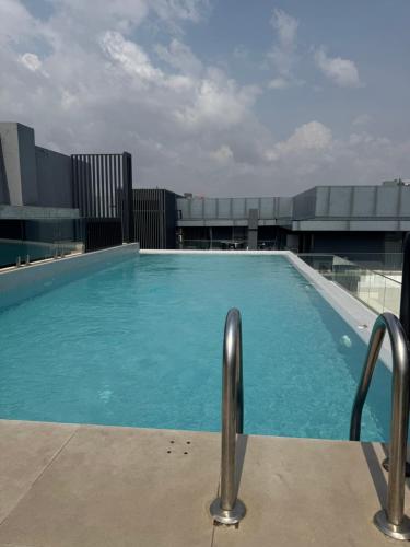 Piscina a Nova by Devtraco plus o a prop