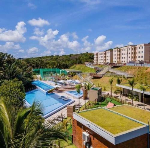 un'immagine di una piscina in un resort di Sossego Potiguar a Parnamirim