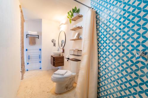 Ένα μπάνιο στο Maramara Playa Beach Hotel