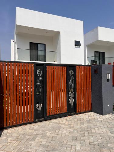 DjossayaHomes
