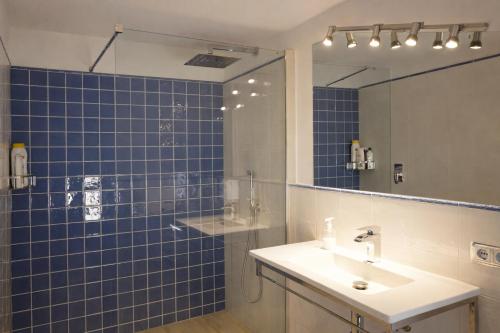 Ένα μπάνιο στο Sa Lluna