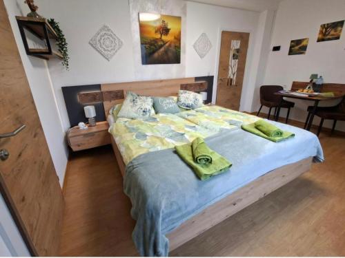 HomeW4 - Tiny Apartment