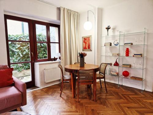 BNB Palisady Garden Apartment